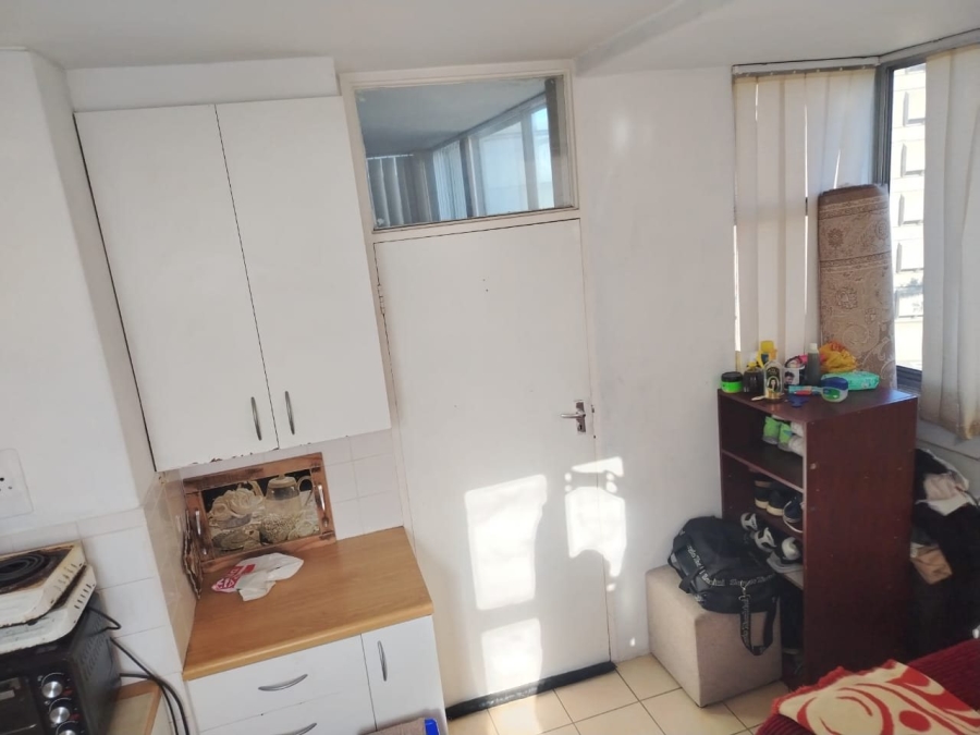 1 Bedroom Property for Sale in Bellville Central Western Cape